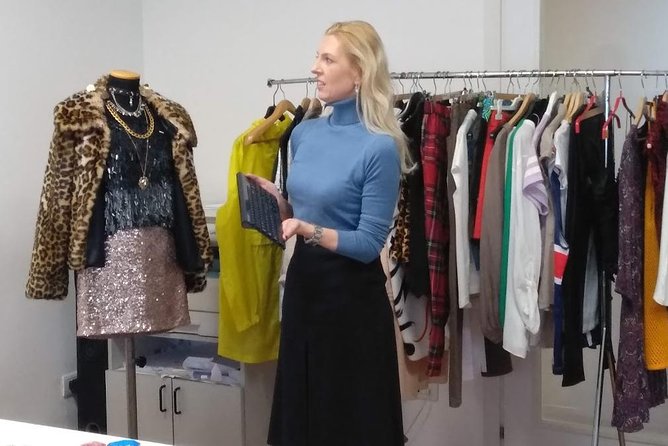 1-Day Personal Fashion Styling Course for Women - Learning color theory in a useful way