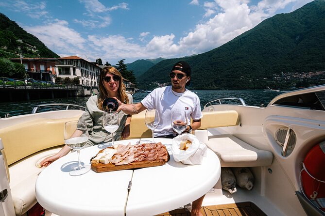 1 Hour Private Cruise on Lake Como Motoscafo Cranchi - A quick ride through Lake Como’s famous villa country