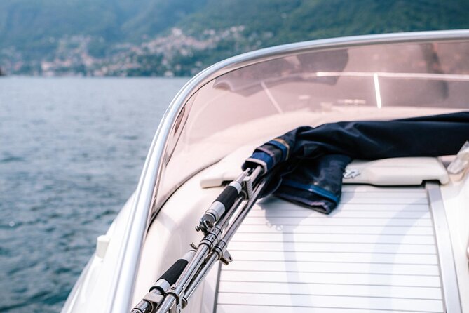 1 Hour Private Cruise on Lake Como Motoscafo Cranchi - Blevio and the return to Como