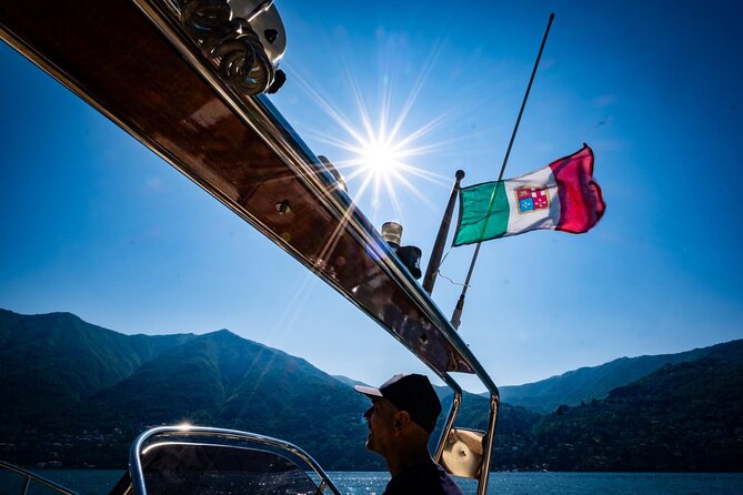 1H Private Cruise on a beautiful wooden speedboat on Lake Como - Turning toward Torno and Blevio