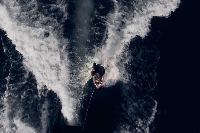1H Wakeboard and Wakesurf on Lake Como with Mastercraft Boat - The equipment and drinks included in the price
