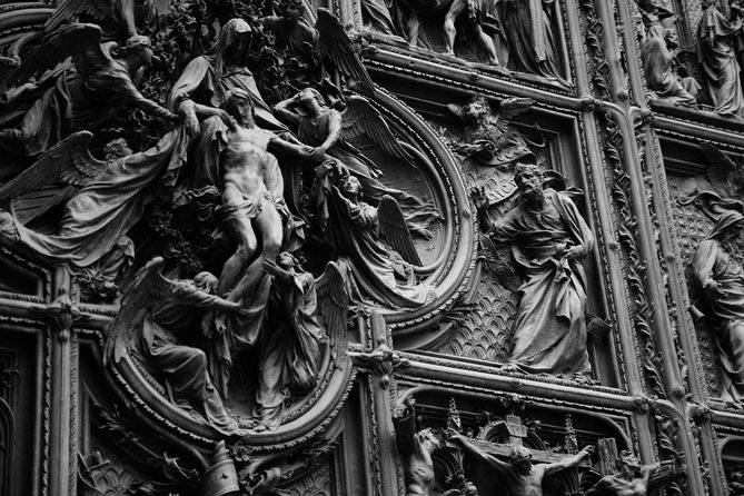 2-hours Duomo of Milan guided experience with entrance tickets - Inside Milan’s Six-Century Cathedral