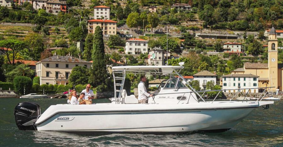 2 hours Private boat tour on lake of Como - Starting at Lungo Lario Trieste 28 in Como