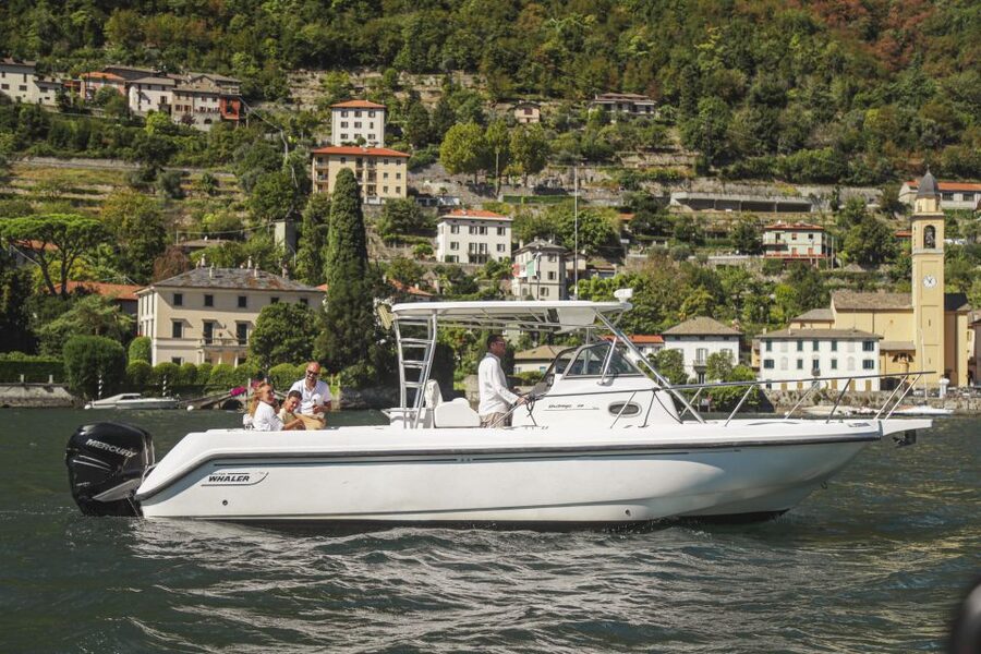 2 hours Private boat tour on lake of Como - Faggeto Lario and the short route north