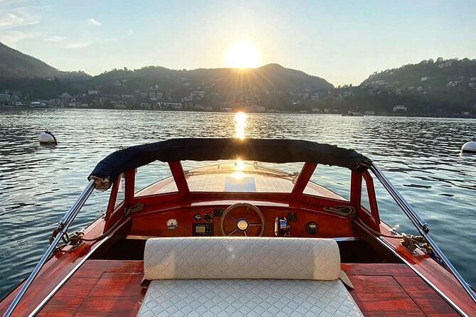 2 Hours Private Wooden Boat Tour on Lake Como 10 pax - Villa Olmo and the western shore