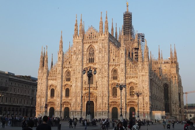3-Hour Milan City Tour with The Scala Theatre - small group tour - Entering La Scala from Piazza della Scala