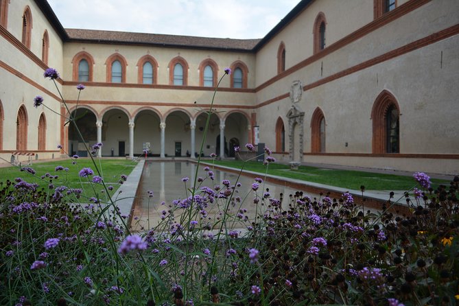 3-Hour Milan City Tour with The Scala Theatre - small group tour - Finishing at Sforza Castle