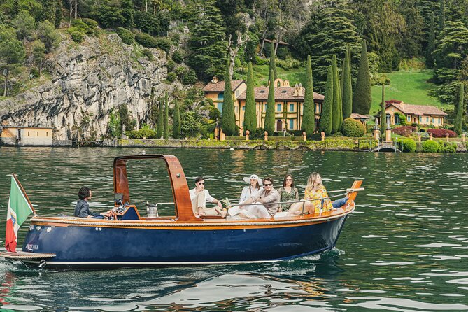3 hours Private Boat Tour on Lake Como Bellagio - Villa Balbianello and a film-famous promontory