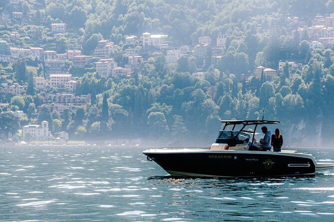 3H Private Cruise Lake Como Tender yacht Invictus 6 pax - The 30-minute swim at Punta Spartivento