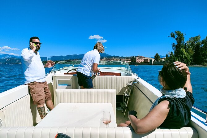 4-Hour Boat Tour on Lake Garda from Lazise - Punta San Vigilio and the possible aperitivo