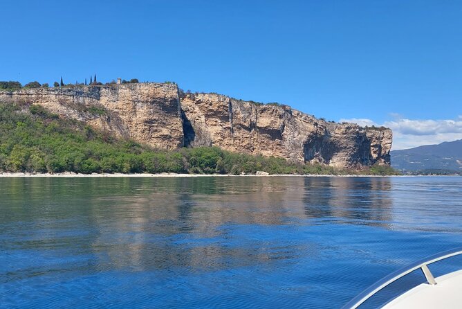 4-Hour Boat Tour on Lake Garda from Lazise - Garda Island from the water