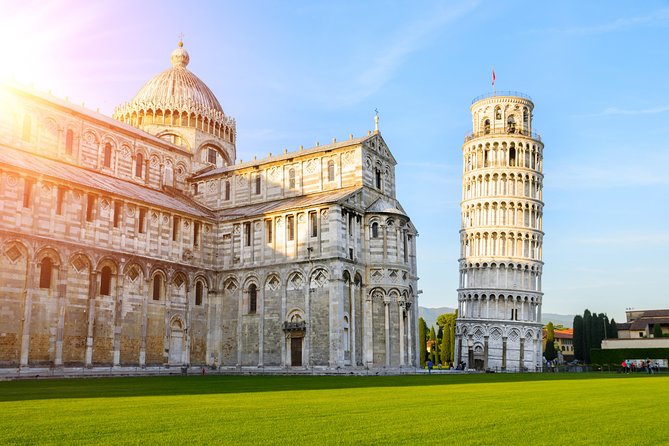 6-Day Cinque Terre, Florence & the Flavours of Tuscany Tour from Milan to Rome - Sovana and Lake Bolsena before Rome