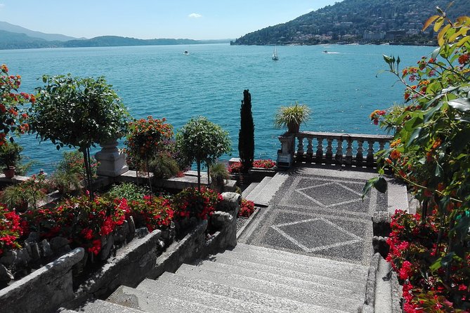 A unique private boat tour of isola Bella with guide Micaela - The gardens and their lake views