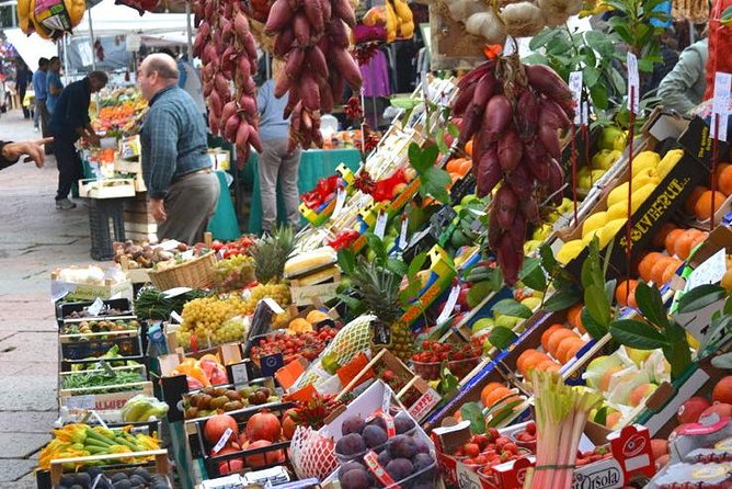 An exclusive experience: food market, private chef and lunch! - Dessert changes with the season