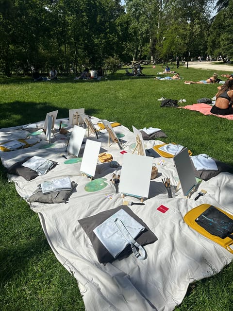 Art in the Park: Paint 'n Sip at Parco Sempione - Unlimited wine and picnic snacks