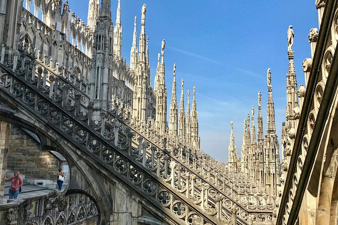 Audio Guide for the Duomo - Milan Cathedral (no ticket) - Inside the Duomo, look up and slow down