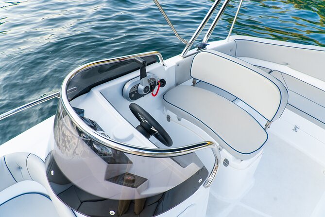 Be the Captain : Drive Your Own Boat on Lake Como - Cruising past villas and mountain views