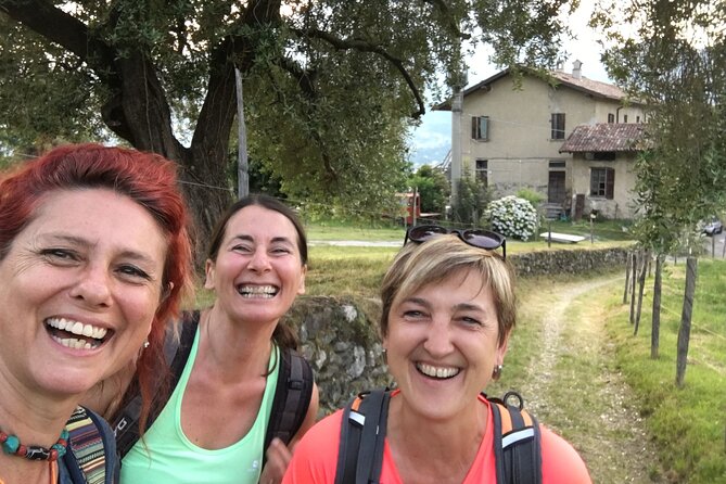 Bellagio Hiking Experience: Nature, Villages & Lake Views - Starting in Bellagio’s steep stone lanes