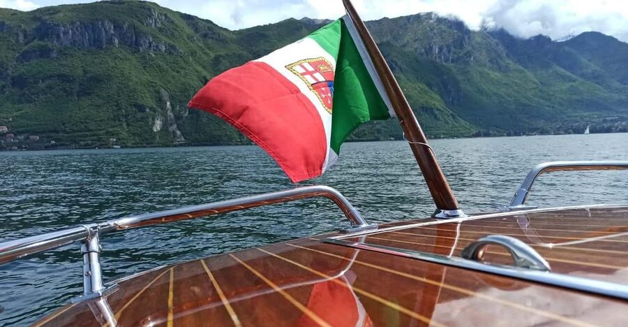 Bellagio/Menaggio: Private Trip on a Vintage Wooden Boat - Choosing between one, two, four, and six hours