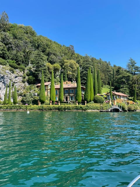 Bellagio/Menaggio: Private Trip on a Vintage Wooden Boat - The villas of Lenno, Ossuccio, and Tremezzina