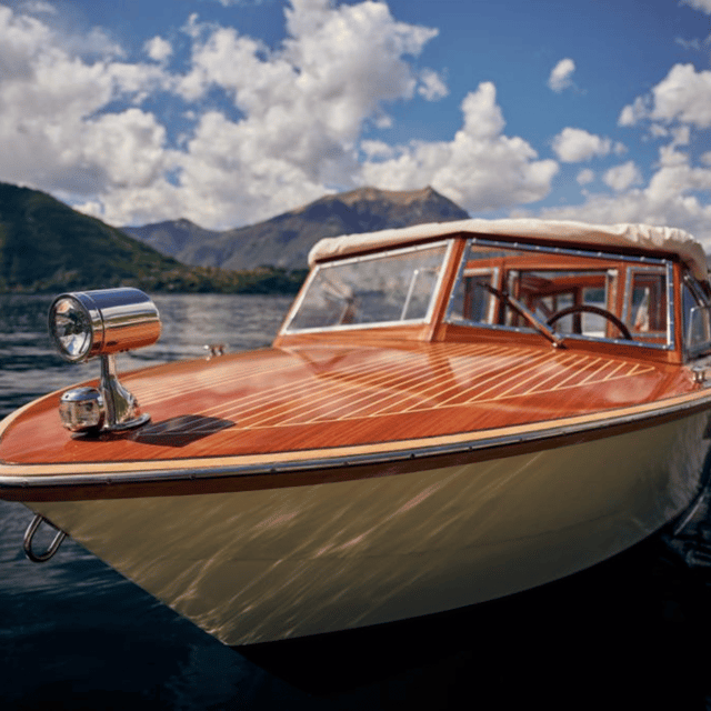 Bellagio: Shared Sunset Boat Tour with Prosecco Aperitif - The first views across Lake Como