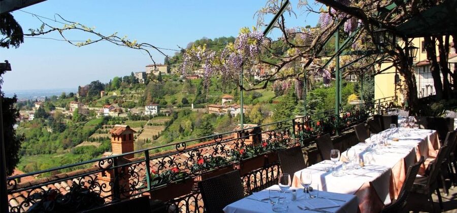 Bergamo: 3.5-Hour Traditional Food Tour - Casoncelli and handmade pasta carry the local flavor