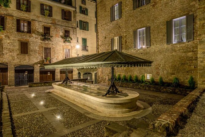 Bergamo: Digital Guide made by a Local for your walking tour - Main monuments, with room to look around