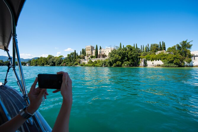 Boat Tour of the Islands of Lake Garda with Aperitif - Leaving from Sirmione’s harbor and Scaligero Castle
