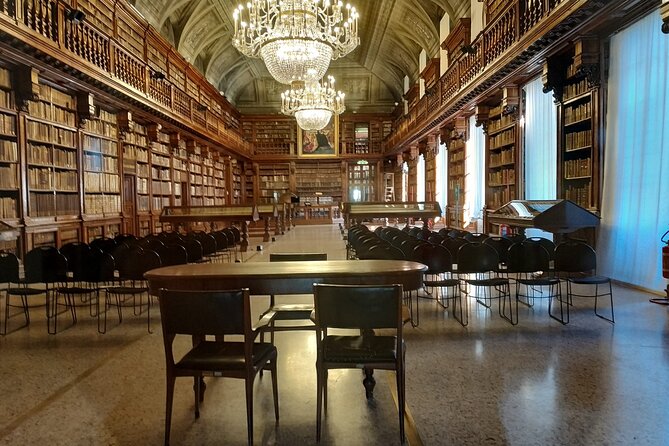 Brera district & Pinacoteca 2-hours guided experience with entrance tickets included - Timing, meeting point, and small practical matters