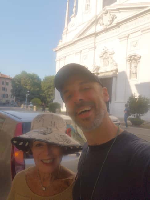 Brescia: the unexpected. History, local stories and a drink - Contrada del Carmine and the walk toward aperitivo