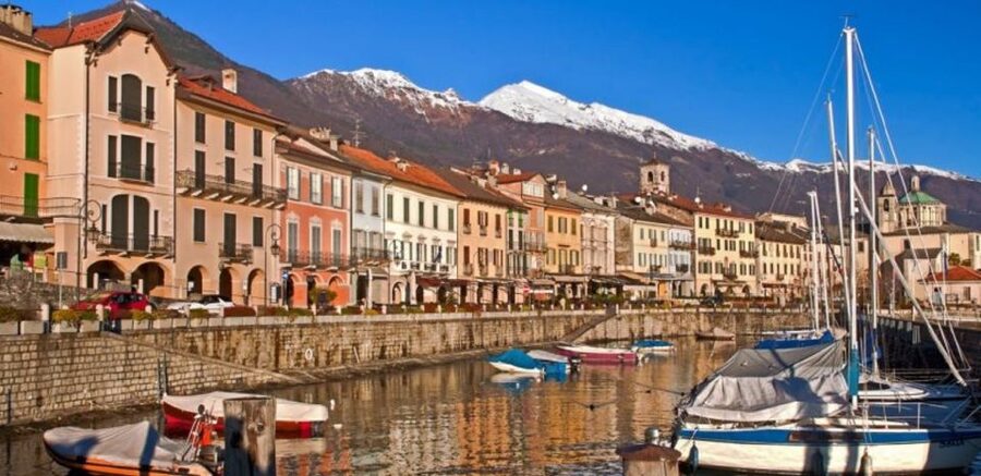 Cannobio: Guided Walking Tour with Aperitif - Following Cannobio’s old strecce