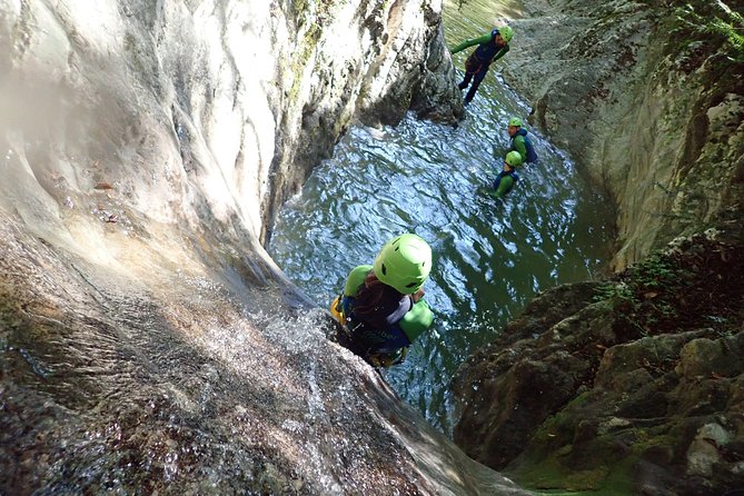 Canyoning "Gumpenfever" - beginner Canyoningtour for everyone - Getting fitted for the water