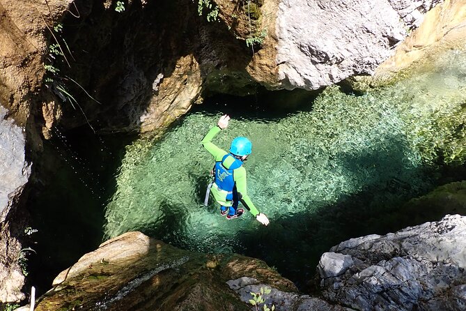 Canyoning "Summerrain" - fullday Canyoning Tour also for beginner - Why the small group matters
