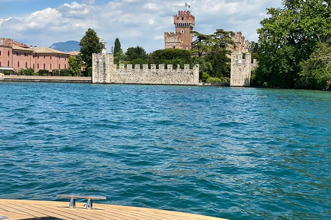 Castles boat tour with Bardolino wine tasting and nibbles - Is $120.68 a fair price?
