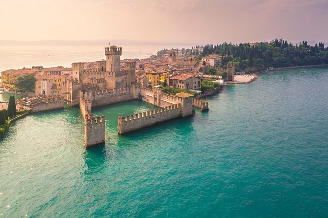 Castles boat tour with Bardolino wine tasting and nibbles - Bardolino wine tasting and local nibbles