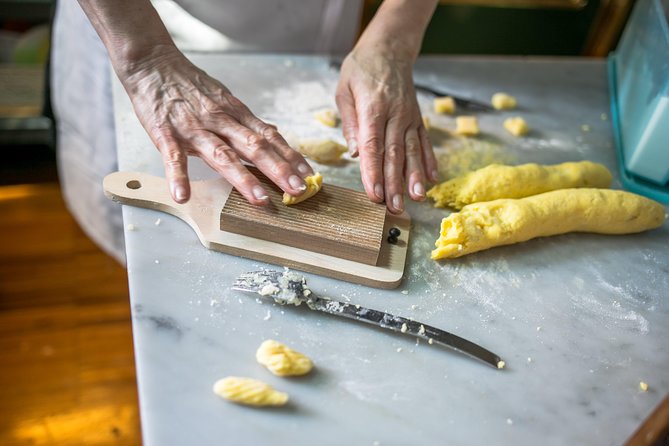 Cesarine: Pasta & Tiramisu Class at Local's Home in Milan - Key points at a glance