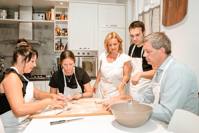 Cesarine: Small group Pasta and Tiramisu class in Lake Garda - Why cooking in a Lake Garda home changes the experience