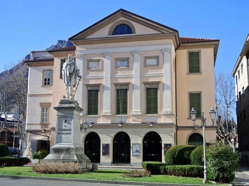 Como: 2-Hour Walking Tour - Teatro Sociale and the city’s public life