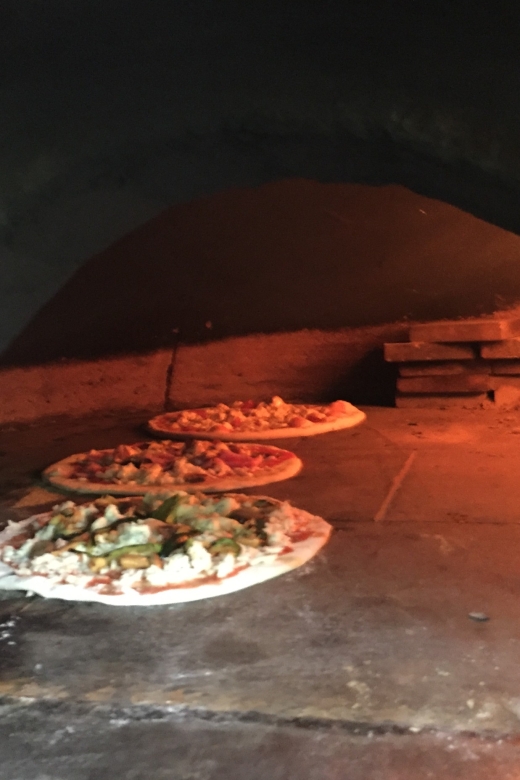 Como Area: Pizza Training Experience - Learning pizza in the Como area