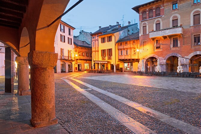 Como Bellagio Lugano & Exclusive Cruise from Milan - A boat view of villas and the central lake