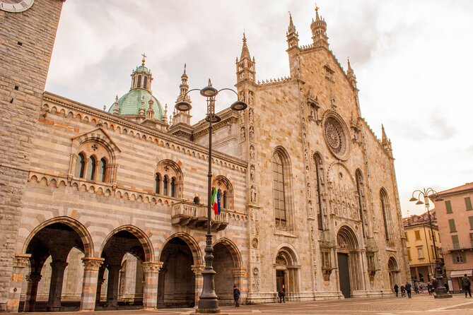 Como: Guided City Tour - Romanesque streets and Como Cathedral