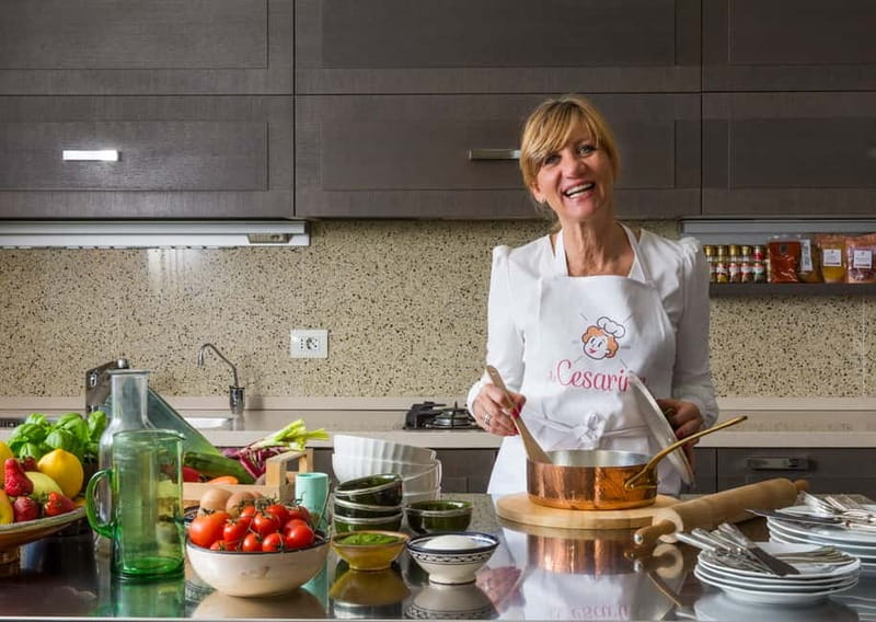 Como: Market Tour and Cooking Class at a Local's Home - Three recipes, practical instruction, and a real meal