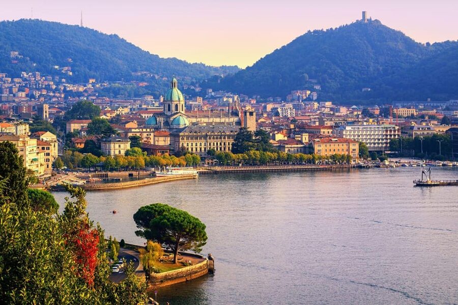 Como & Milan in One Day: Milan's Duomo & Lake Como Boat Tour - Galleria, Via Dante, and Sforza Castle