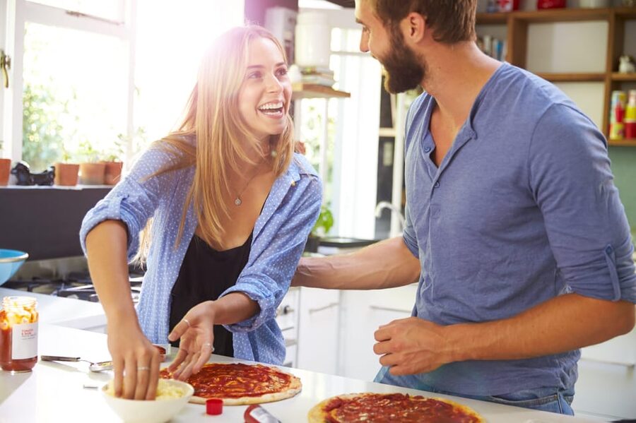 Como: Premium Pizza-Making Class at a Pizzeria - A bruschetta break before the oven