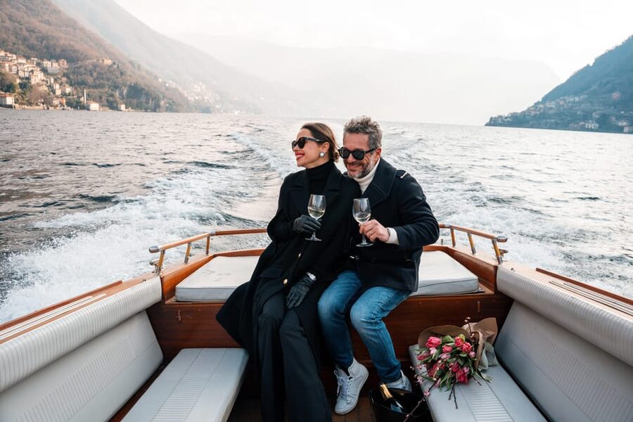 Como: Private Classic Wooden Boat Tour with Prosecco - Villa Erba and a movie location