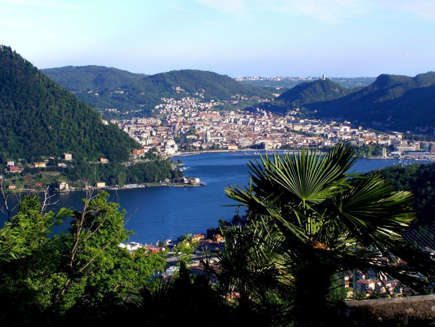 Como: Private Walking Tour - Starting at Piazza Cavour beside Lake Como