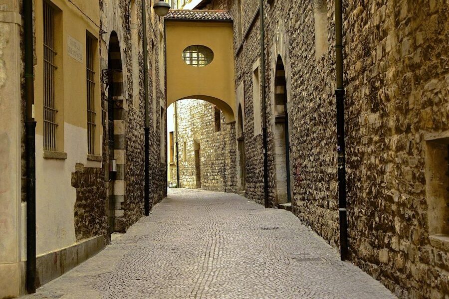 Como: Private Walking Tour - Timing, footwear, and practical limits