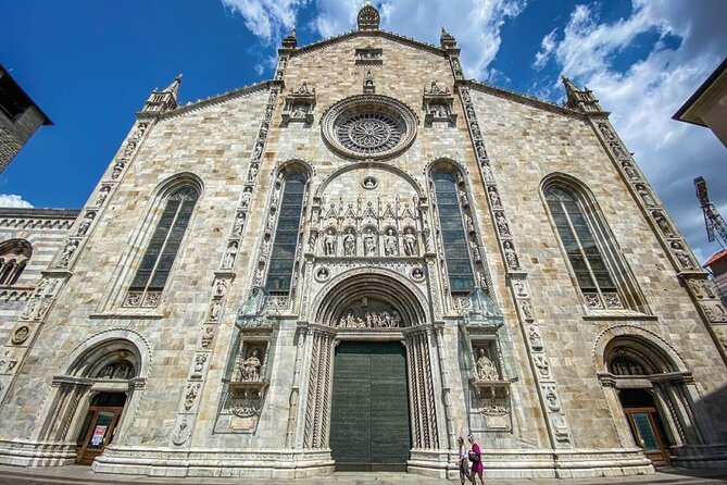 Como Walking Tour with Audio and Written Guide by a Local - Piazza Cavour, where the city meets the lake