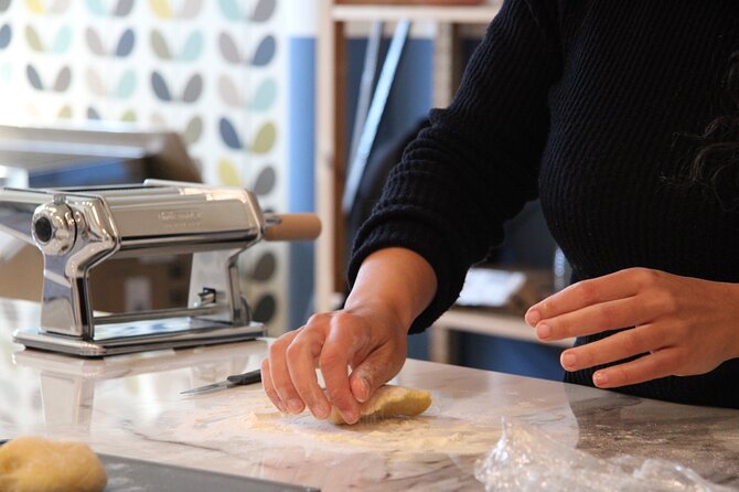 Cooking Class : Fresh pasta and TIRAMISÙ with Lake Garda wines - Mixing dough and learning the pasta basics