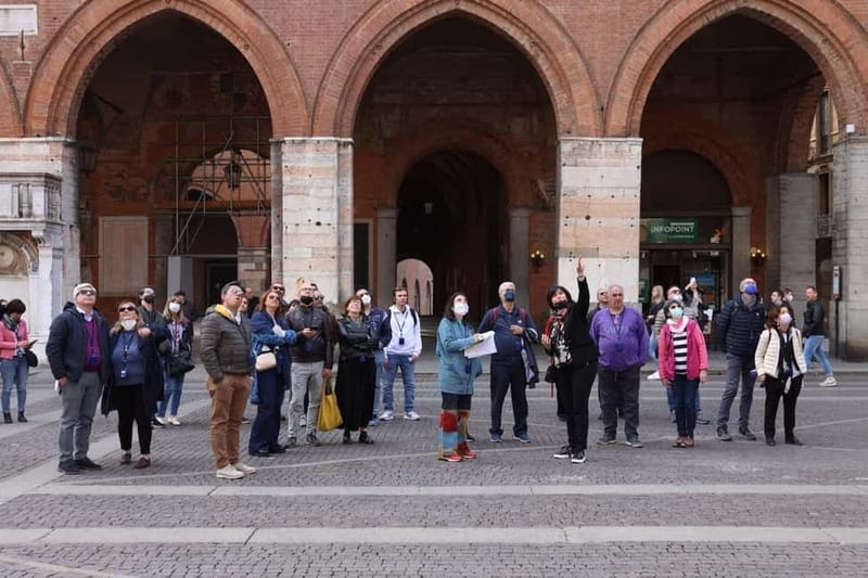 Cremona: City of art and music in Italian - Inside the Palazzo Comunale